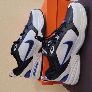 Nike Men's Air Monarch IV Cross Trainer